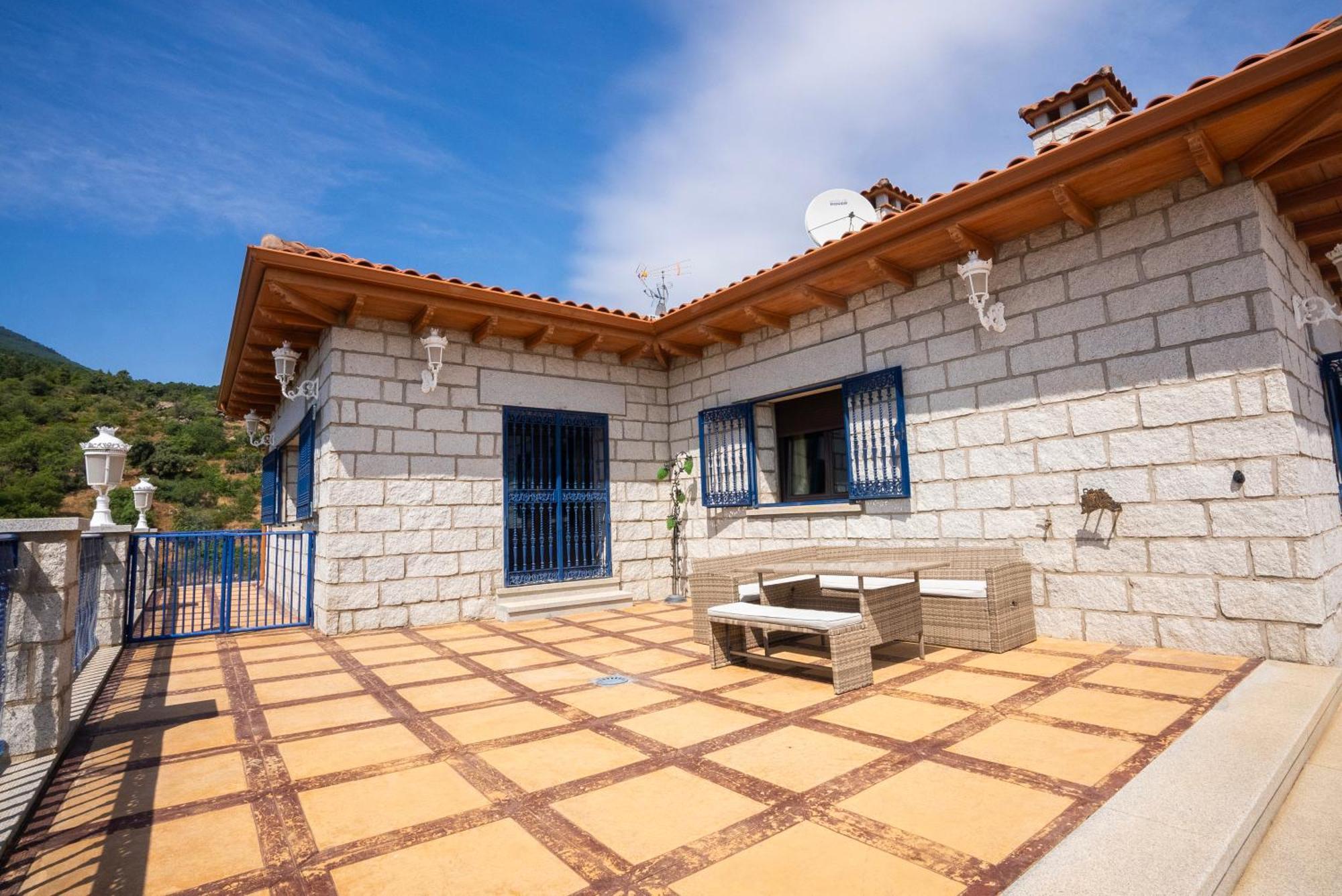 Villa Mansion Con Jacuzzi A 40 Grados, Gran Piscina Y Padel El Tiemblo Exterior foto